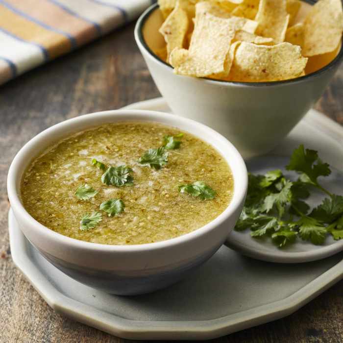 Recipe for tomatillo green sauce